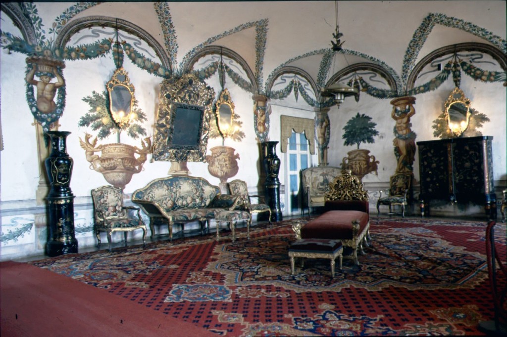 FAI - Masino: sala dei Gobelins