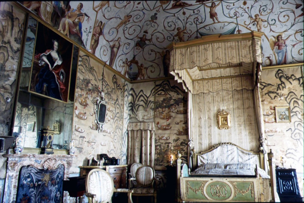 FAI - Masino - grottesche e parati alla cinese