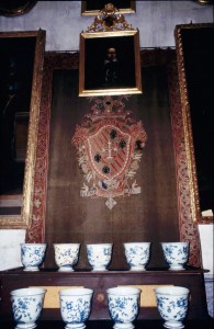 FAI - Castello di Masino - Ceramiche di Vische per Masino -Arma dei Valperga dei Masino