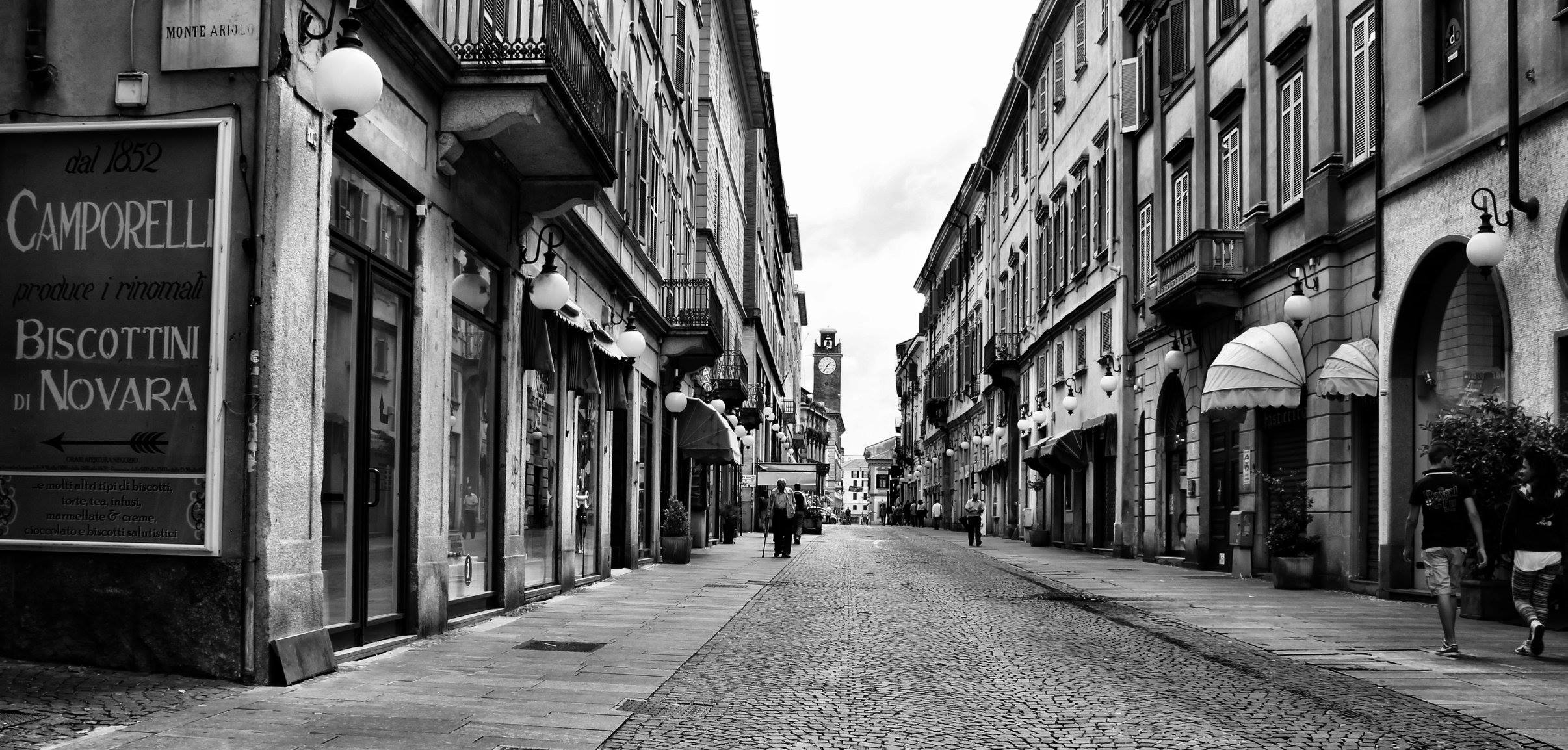 Novara - l'elegante corso Cavour
