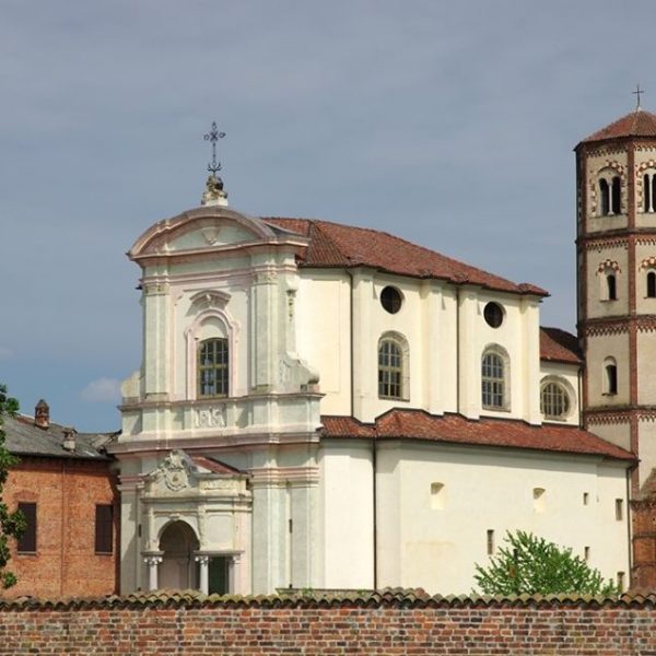Piemonte in video: Lucedio, l'abbazia cistercense immersa nelle risaie vercellesi