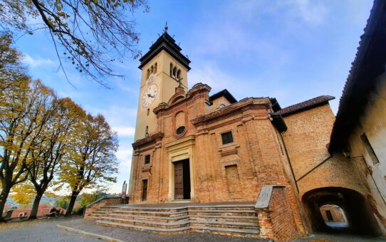 Itinerario a Chieri: da casa Bertone alla chiesa di San Giorgio Martire tra architetture medievali, barocche e neoclassiche