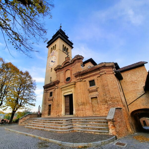 Itinerario a Chieri: da casa Bertone alla chiesa di San Giorgio Martire tra architetture medievali, barocche e neoclassiche