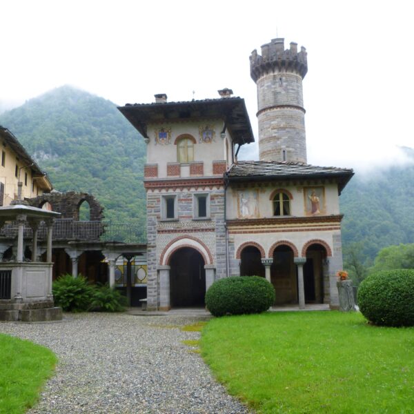 Valle Cervo, le architetture del borgo di Rosazza tra raffinatezze estetiche e complesse simbologie